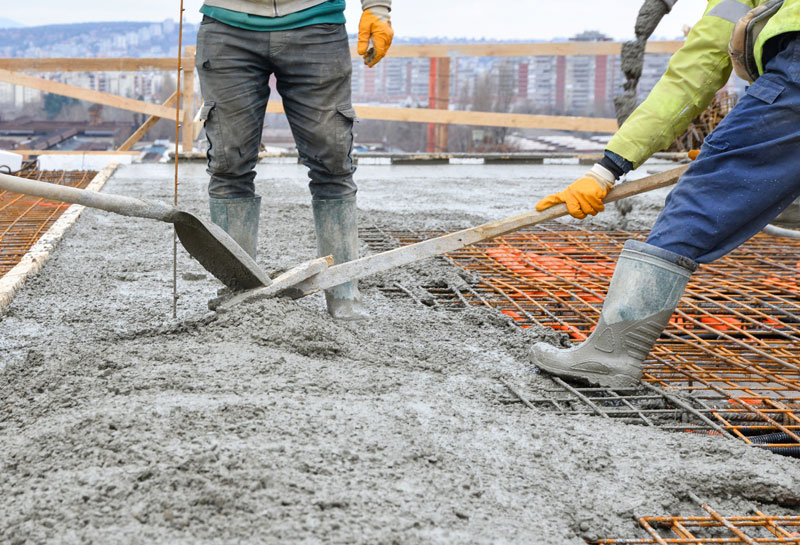 Ouvriers au travail | Cimentiers Experts